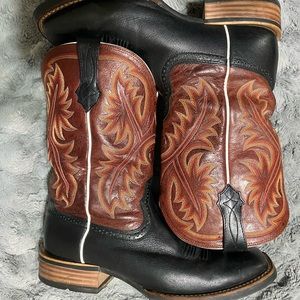 Mens Ariat boots size 10D